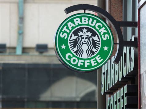 11 starbucks outlets in singapore that open 24/7 for nocturnal people to hang out & work at. 24-hour Starbucks locations in NYC for coffee and lattes