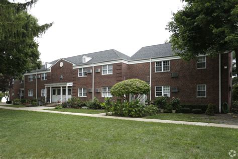 Choose from comfortable one and two bedroom garden styles or charming townhouse plans. Molly Pitcher Village Apts Apartments - Red Bank, NJ ...