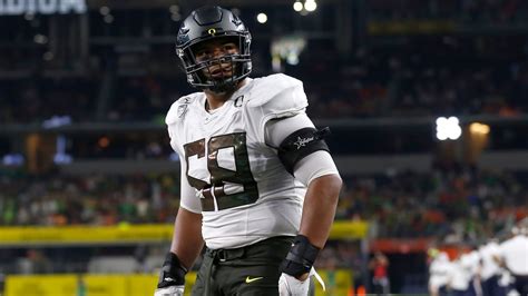 In his latest mock draft on nfl.com, daniel jeremiah predicts the bengals will take a tackle, but not penei sewell from the oregon ducks. 2021 NFL Draft Prospects for Vikings: Tackles