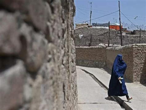 Afghanistan New Zealand Woman Journalist Pregnant Did Not Get Entry In Her Country Sought