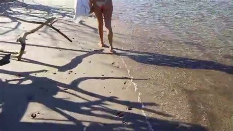 Бразильская пара развлекается на пляже часть 2 Xhamster