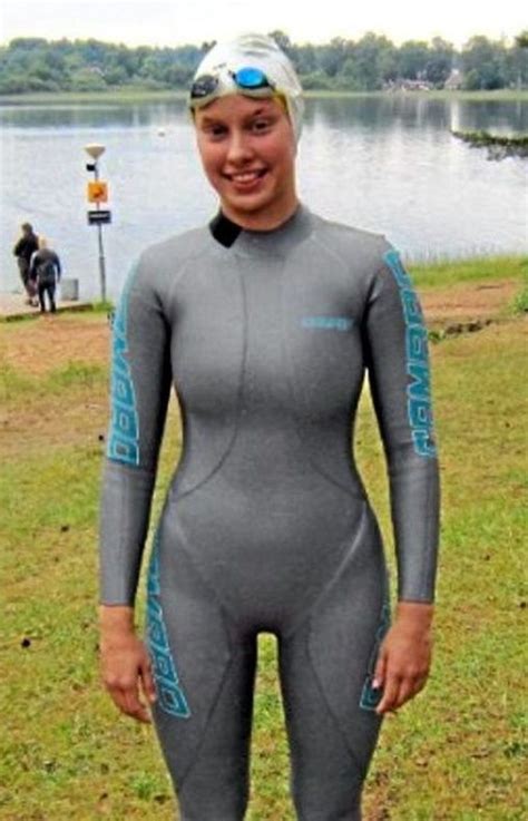 Pin By J Smith On Wetsuits Sexy Wetsuit Scuba Girl Wetsuit Wetsuit Girl