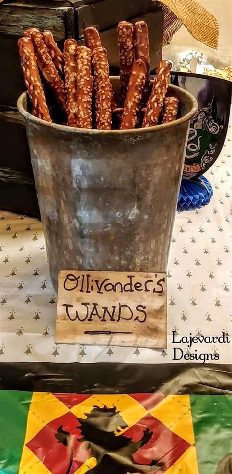 See more ideas about desserts, butterbeer, harry potter desserts. Harry Potter themed party food..pretzel wands | Harry ...