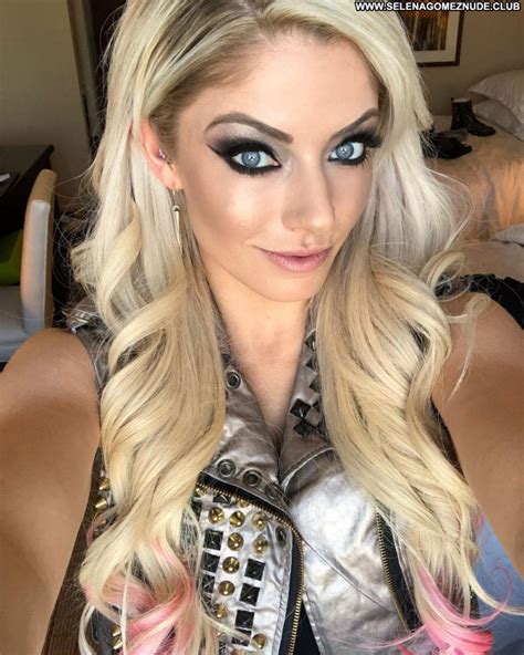 Alexa Bliss No Source Posing Hot Babe Beautiful Sexy Celebrity Famous And Nude