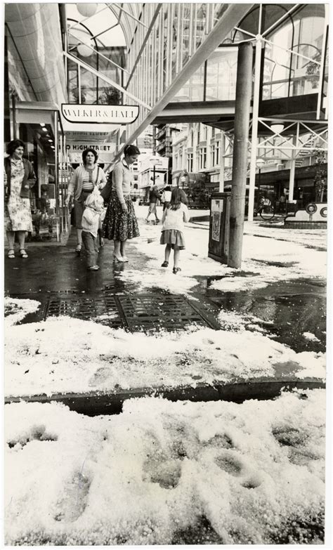 Cashel Street from Colombo Street | discoverywall.nz