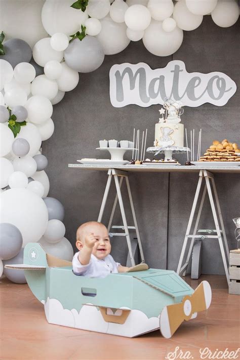 Los pasteles para bautizo de niño pueden tener cientos de diseños, las tonalidades son elementales para especificar que el pequeño festejado es un varón. Decoración para bautizo de niño infantil pero elegante ...