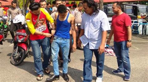 Lelaki Bertas Ransel Nekat Terobos Masuk Mapolres Tanjungpinang