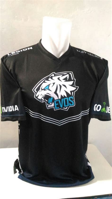 Biarpun keseruan gambar itu nampak biasa, namun foto tersebut bisa mengganti mood kalian, dari yang mulanya cemberut bisa berubah ceria setelah melihatnya. Baju Evos Mobile Legend - Mobile Legend