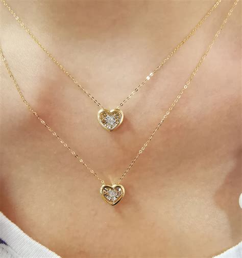 Nice 18k Gold Heart Shape Pendant Necklace Illusion Setting Moving