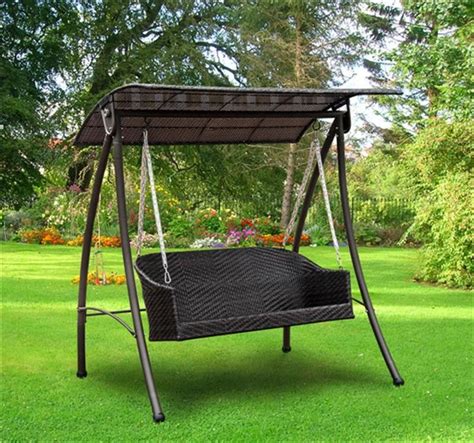 Hier präsentieren wir dir alle von uns näher getesteten gartenschaukeln. Gartenschaukel Bank #gartenschaukel | Rattan garden ...
