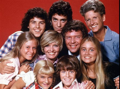 Cast Of Brady Bunch Front Row Susan Olsen Mike Lookinland Middle