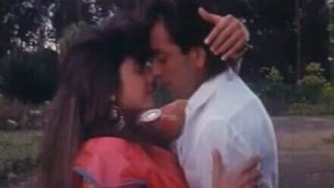 Pooja Bhatt Reveals Advice Dad Mahesh Bhatt Gave Her For Kissing Scene With Her Icon Sanjay