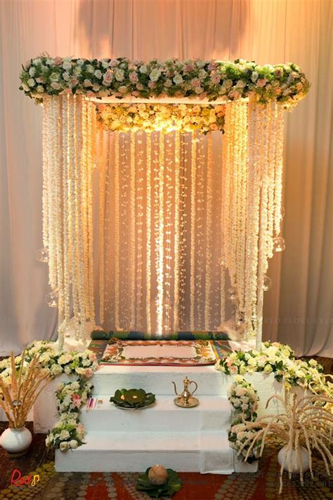 The post 43 beautiful spring flower arrangements for decorating your home page 21 of 43 appeared first on floral decor. Pinterest: @cutipieanu | Ganesh chaturthi decoration ...