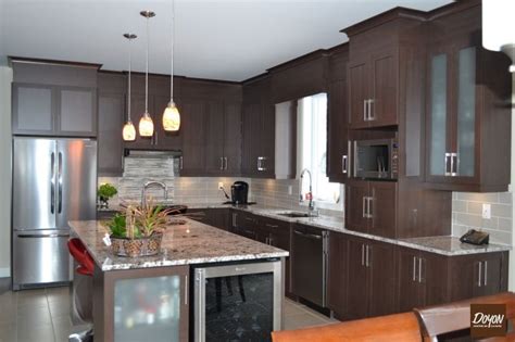 Les Armoires D.L.M. inc Cuisine en polyester | Meuble cuisine, Cuisinette, Armoire de cuisine