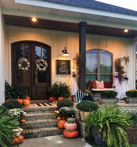 Dreamy Ideas For Decorating Your Front Porch For Fall Outside Fall Decorations Outdoor Fall
