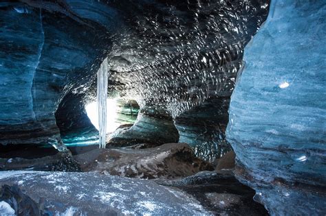 Must See Caves In Iceland Gj Travel