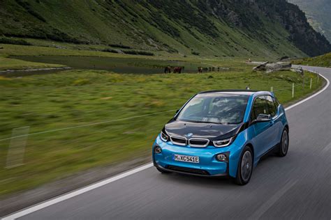Hatchback, 5 doors, 4 seats. BMW i3 (94Ah). (07/2016)