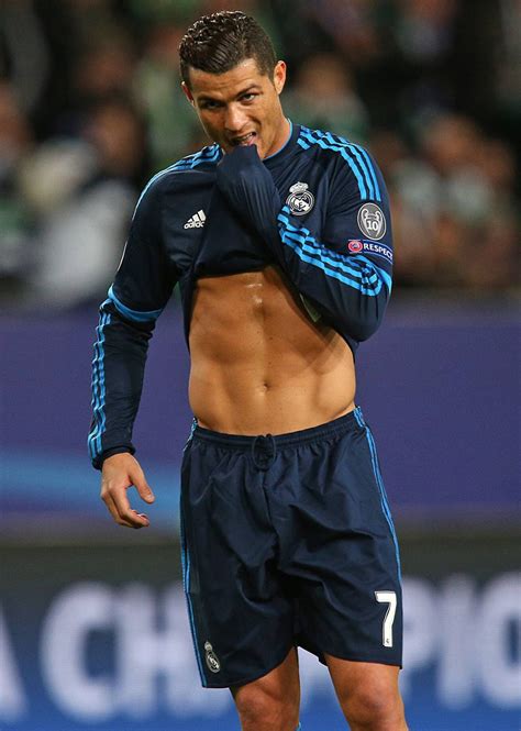 We link to the best sources from around the world. Giulia-Lena Fortuna: Cristiano Ronaldo - 4 sexy Bilder!