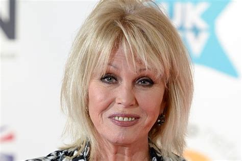 Joanna Lumley Delights Fans By Dropping Into Glasgow Restaurant
