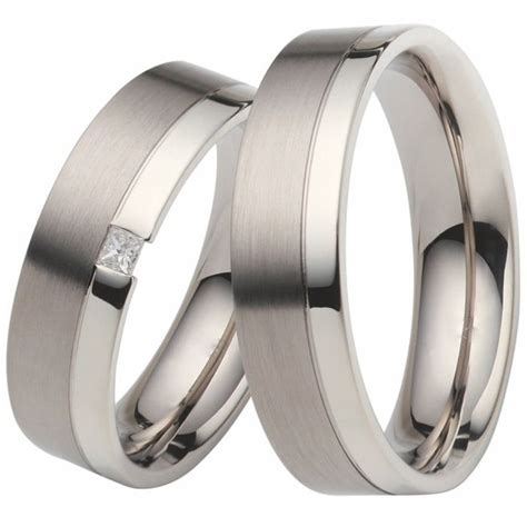 August 22, 2015 ~ eheringeweissgoldtrends. Eheringe Schlicht & Eheringe in 2020 | Palladium wedding ...