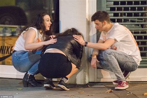 Pictures Show Teenagers Starting Student Life With Carnage Pub Crawl