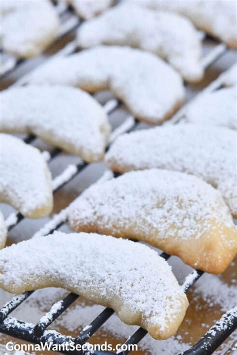 One of the first things i learned about my husband is his love for these nutty crescent cookies his aunt makes. Almond Crescent Cookies (Like Grandmas!) - Gonna Want Seconds