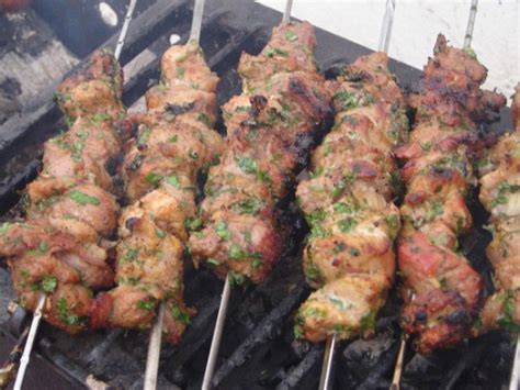Agneau sacrifié après la prière au nom de la personne qui a commandé. The spirit of Eid Al-Adha Festival | The North Africa Post