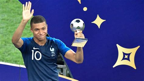 coupe du monde 2018 mbappé une étoile est née
