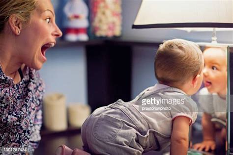 Mom Licking Daughter Photos Et Images De Collection Getty Images