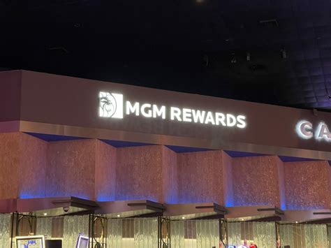 Holiday Gift Shoppe Mgm