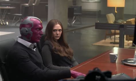 Infinity War Elizabeth Olsen And Paul Bettany On Avenger Movie
