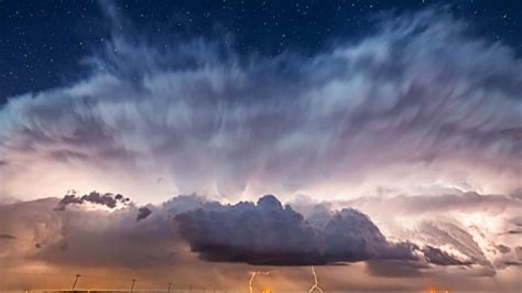 9 of the Most Beautiful Weather Photos of the Year | Mental Floss