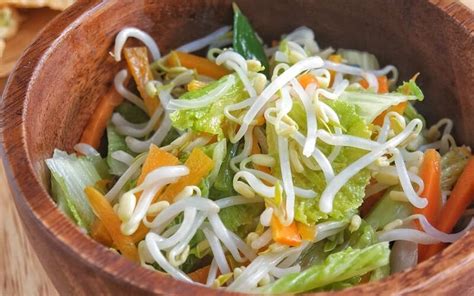 Simple banget cara memasak nya. 5 Resep Sayur Bening, Menu Sayuran Sehat Saat di Rumah