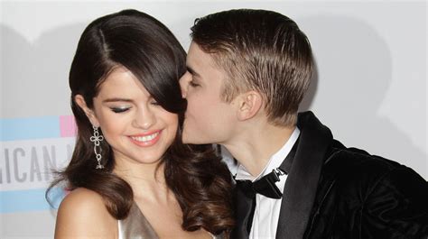Justin Bieber Caught Lip Syncing Ex Girlfriend Selena Gomez Name