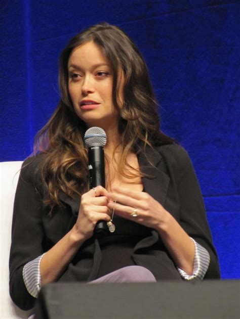 Summer Glau White Skirt Candids At New York Comic Con Appearance 08