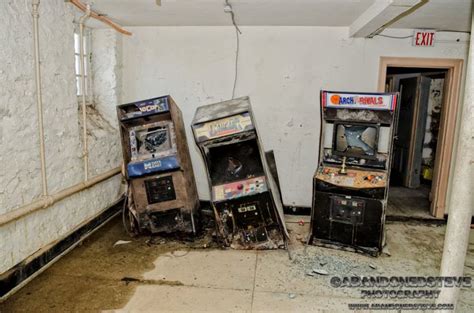 Abandoned Arcades A Glimse To The Past Of The Golden Era Of Arcades