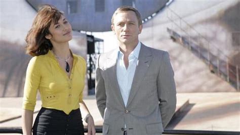 5 Fakta Artis Cantik Olga Kurylenko Bintang James Bond Yang Positif Corona