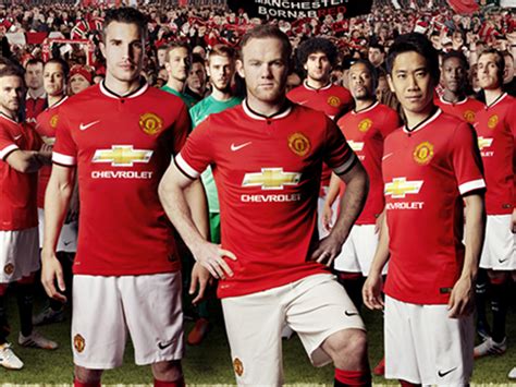 Pes 2016 manchester united kit season 16/17. Manchester United kit deal: £750m Adidas agreement signals ...