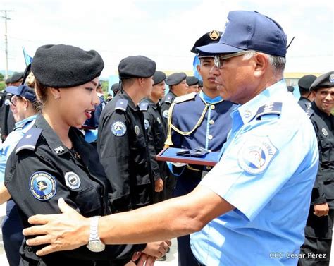 Antes de continuar, lo invitamos a leer atentamente el siguiente aviso de privacidad: Policía Nacional nombra a tres nuevos comisionados de ...