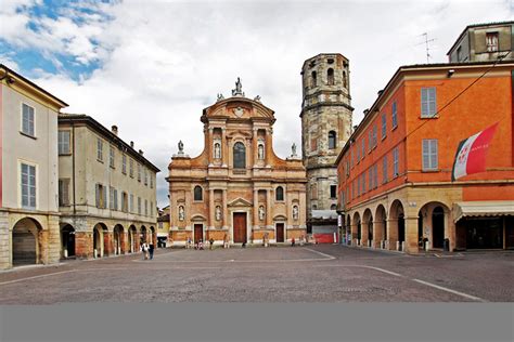 Reggio Emilia: the city of the tricolor and beyond – ExploraEmilia