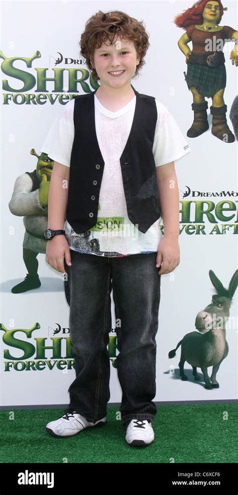 Nolan Gould Shrek Forever After Los Angeles Premiere At The Gibson