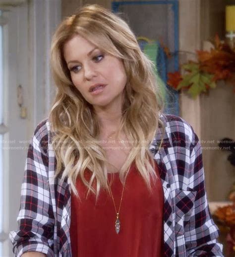 Wornontv Djs Red Top And Plaid Shirt On Fuller House Candace