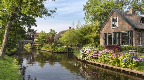 photo netherlands giethoorn village canal houses cities 1920x1080