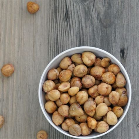 How To Peel Hazelnuts Easily And Roast Them Dessarts