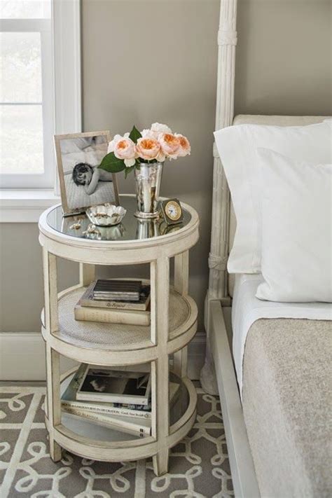 There are tons of bedside tables, nightstands, and other bedroom furniture on display at every bassett furniture store. 27 Tiny Nightstands For Small Bedrooms - Shelterness