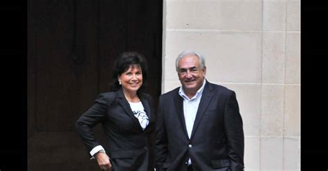La rumeur a éclaté comme une bombe : Anne Sinclair et Dominique Strauss-Kahn à Paris, le 4 ...