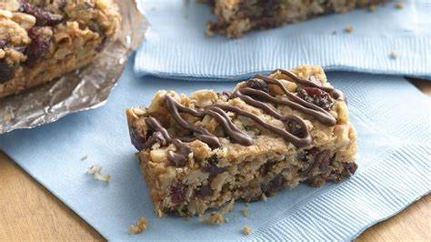 Chewy Oatmeal Raisin Breakfast Bars Recipe From