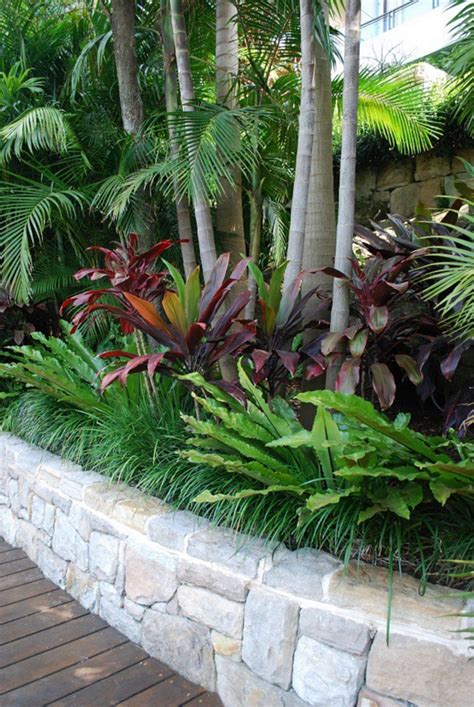 Awesome 25 Perfect Tropical Landscaping Ideas To Make Your Own