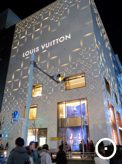 Eyeam In Tokyo Louis Vuitton Retail Facade Glass Signage Facade