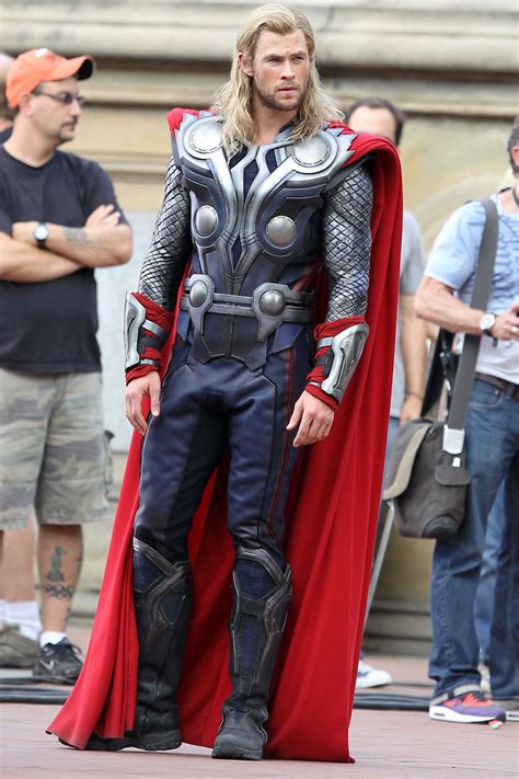 Chris Hemsworth Is Hot And Hilarious In Brand New Thor 2 Bloopers Reel